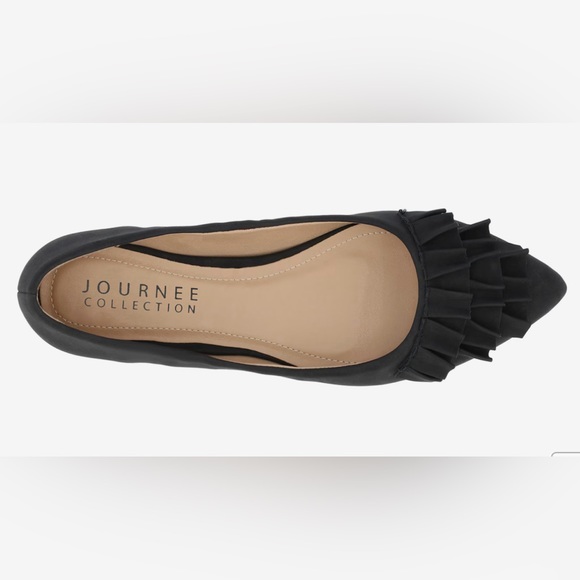 Journee Coll. Judy Black Ruffled Pointed Toe Ballet Slip On Flat Shoe 6 … - Picture 7 of 16